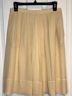 Barneys New York 100% Silk Skirt Women’s Size 4 Cream Pleated A-Line Midi